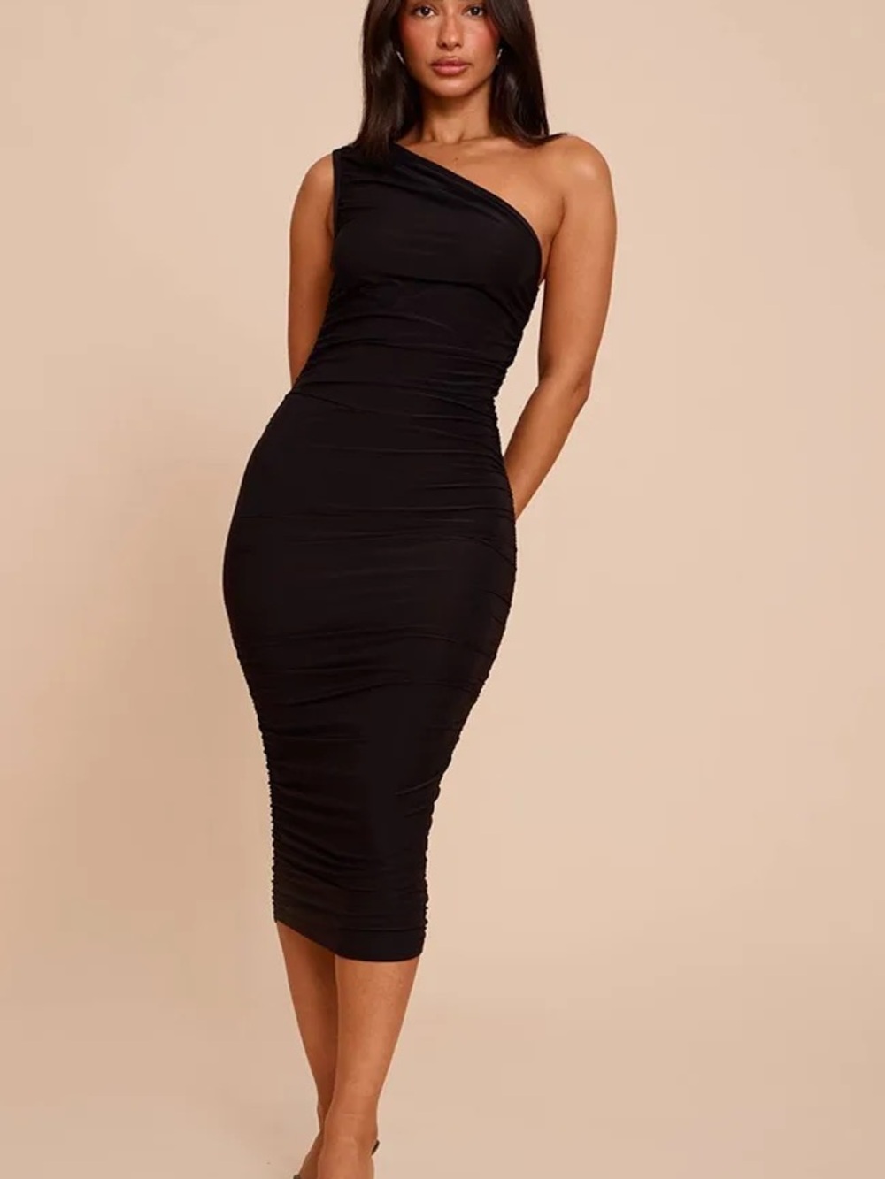 PrettyLittleThing Women's Petite Slinky Ruched One Shoulder Midi Dress